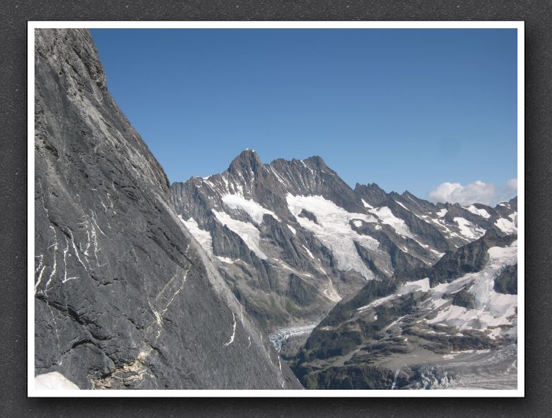 2 Über Bänder zur Mittellegihütte