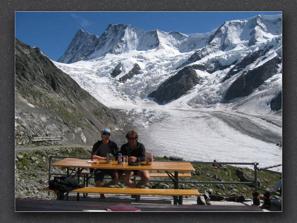 5 Pause in der Schreckhornhütte