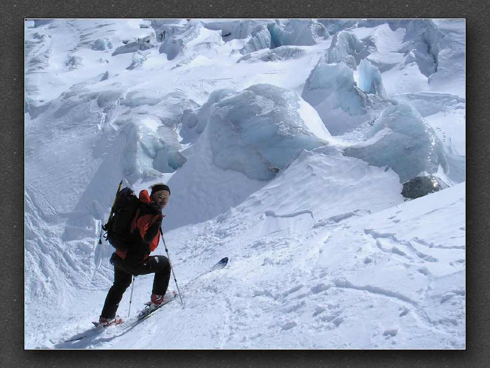 12 Abfahrt mitten durch den Gletscher