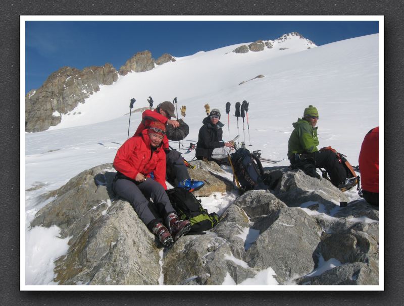 21 Grosse Pause an der Sonne im Aufstieg zum Ränfenhorn