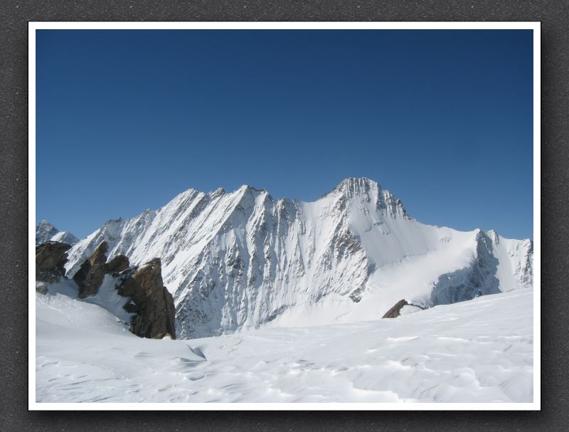 8 Blick zu Schreck- und Lauteraarhorn